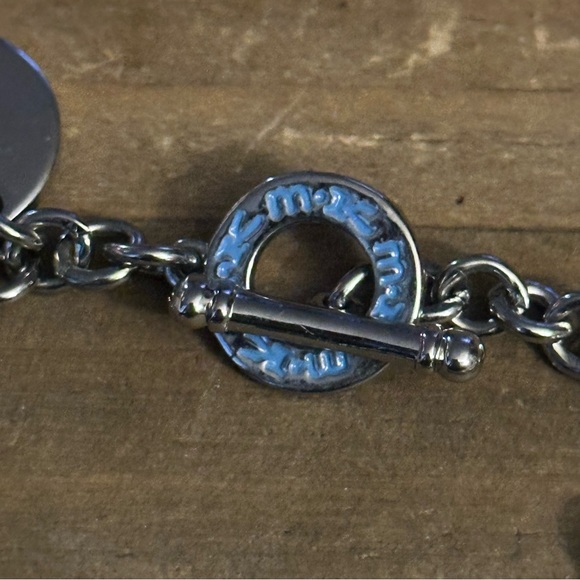 Michael Kors rhinestone toggle bracelet - Picture 4 of 8